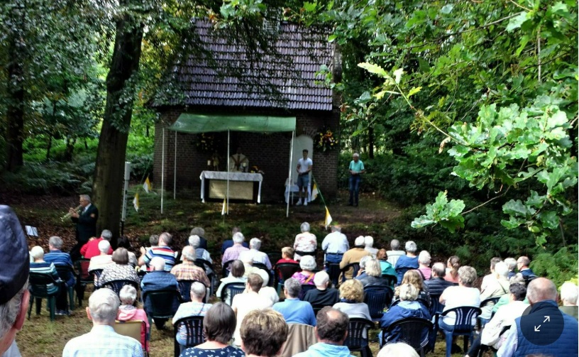 Hl. Messe an der Rochus-Kapelle